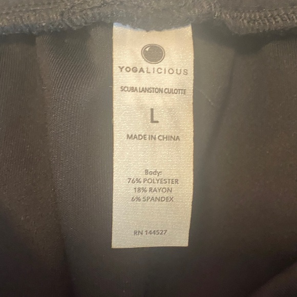 Yogalicious Black Scuba Culotte - Picture 8 of 8